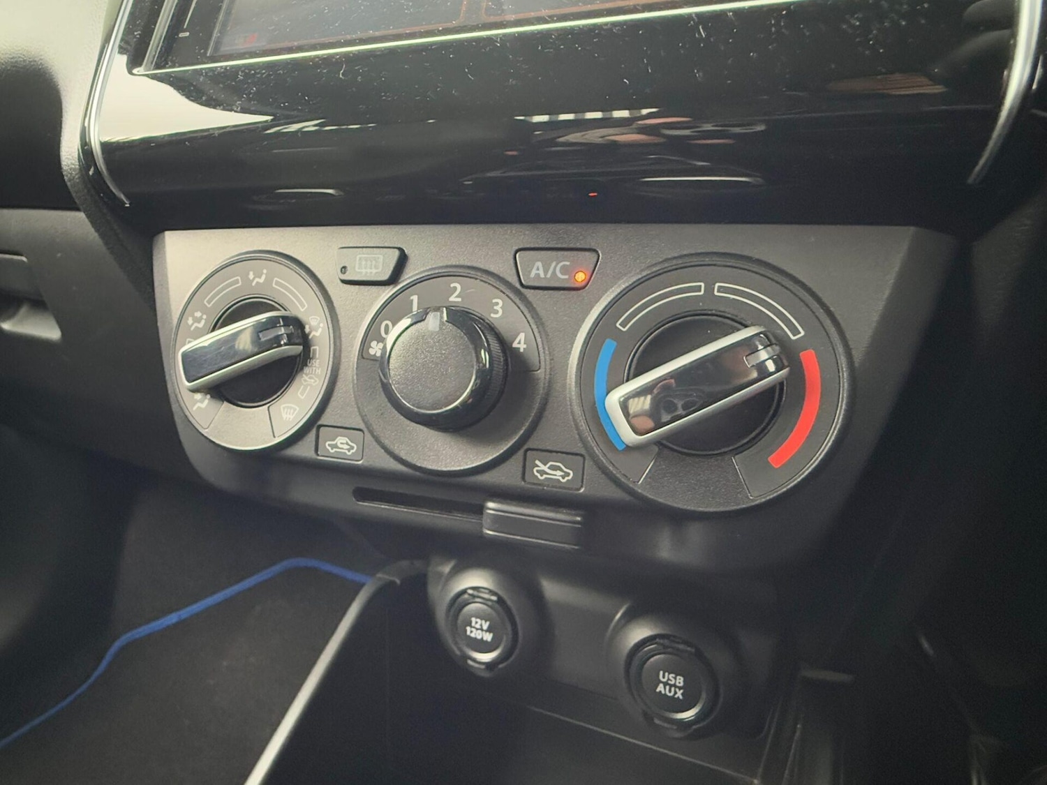 Used Suzuki Swift 2017 for sale - 76736540: Photo 34