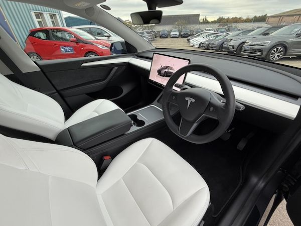 Used Tesla Model Y 2022 for sale - 76231405: Photo 3