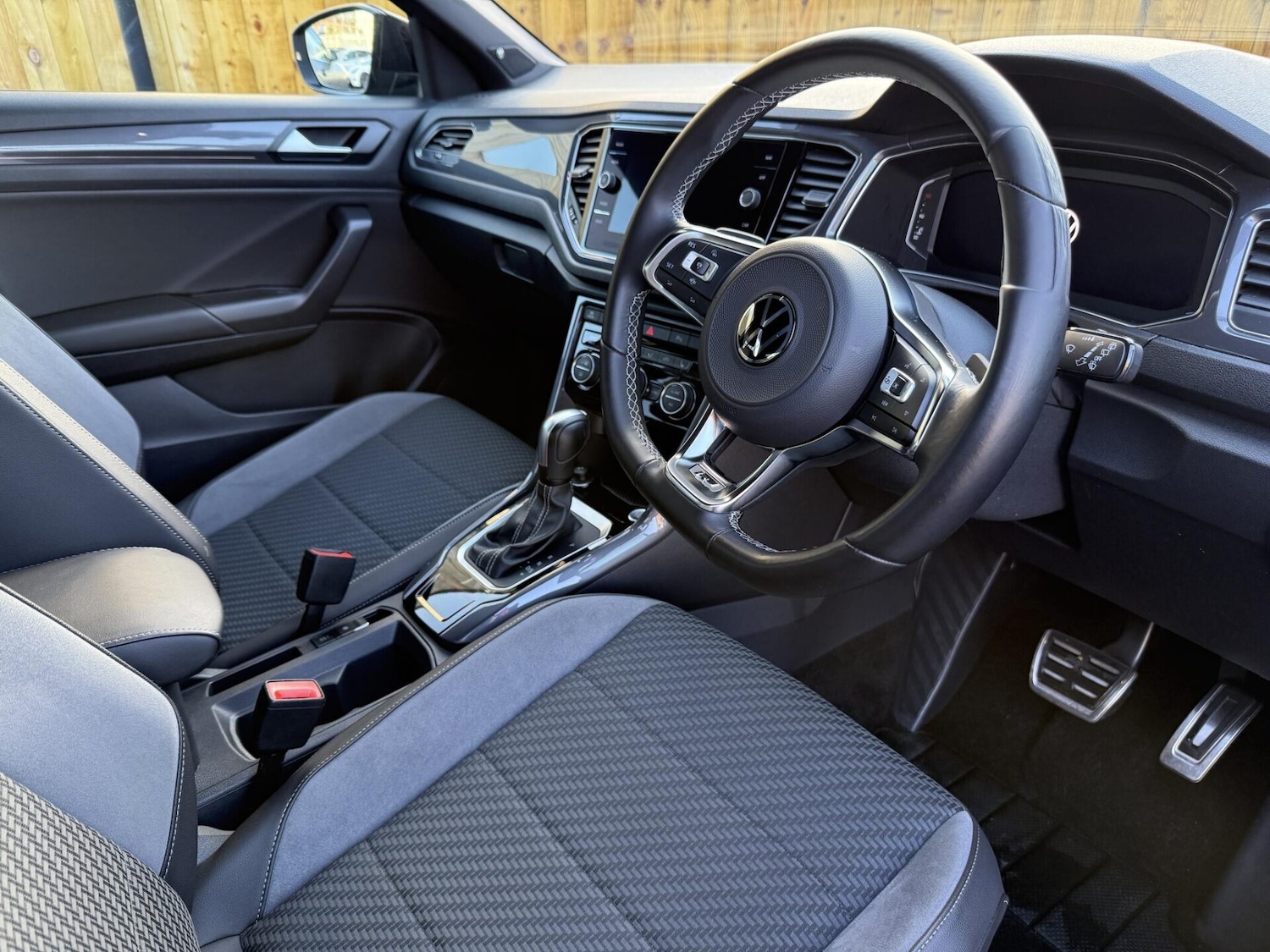 Used Volkswagen T-Roc 2020 for sale - 77729002: Photo 3