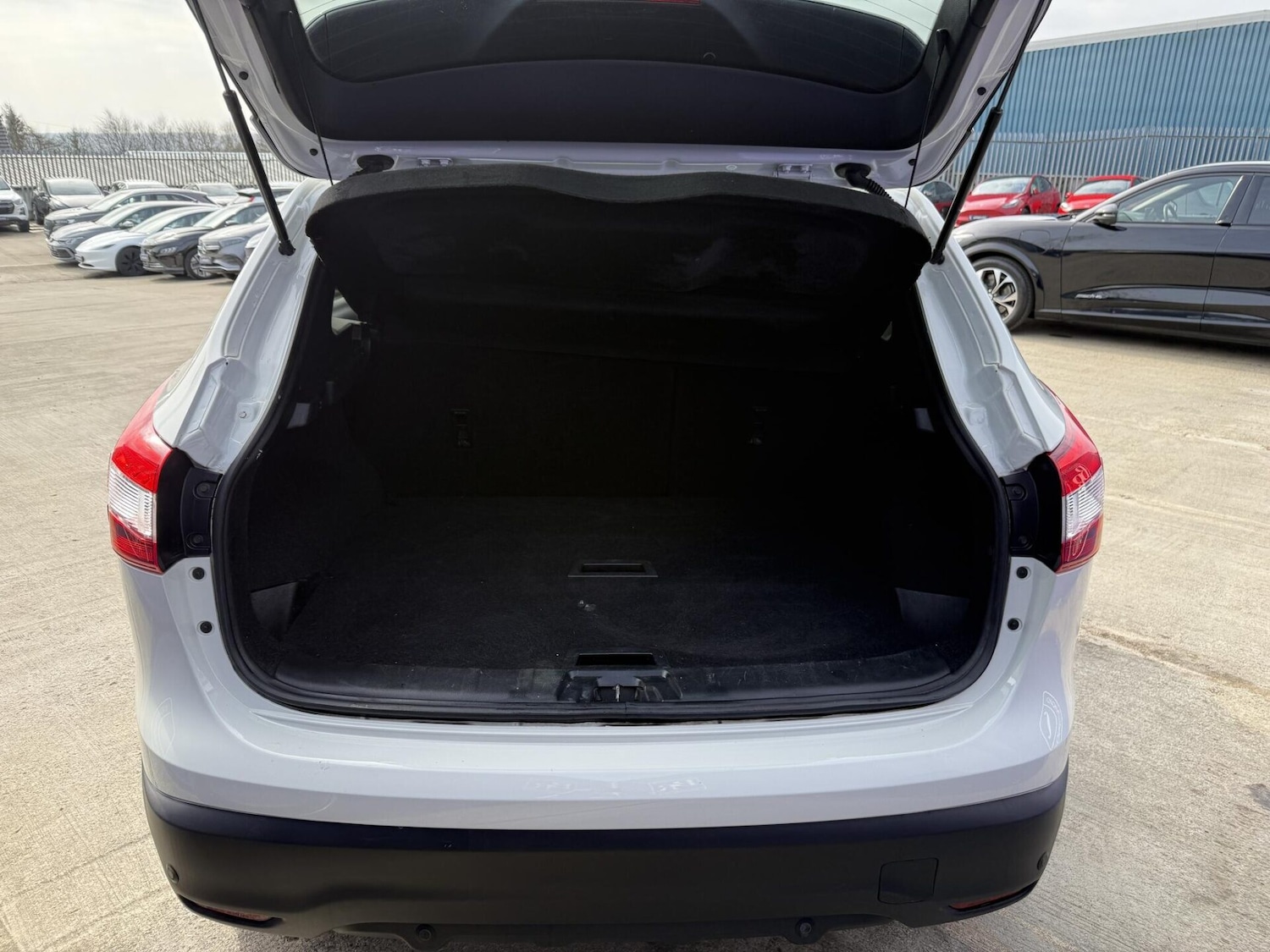 Used Nissan Qashqai 2016 for sale - 77947184: Photo 20