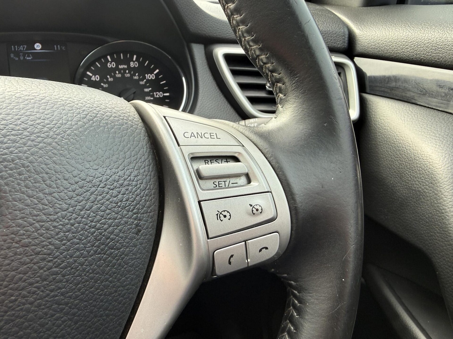 Used Nissan Qashqai 2016 for sale - 77947184: Photo 30