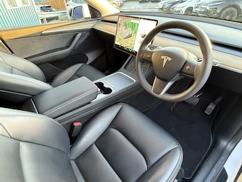 Used Tesla Model Y 2022 for sale - 76697449: Photo