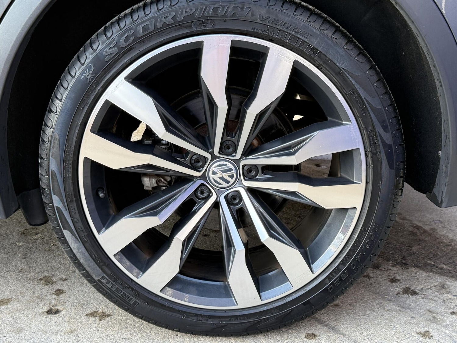 Used Volkswagen Tiguan 2019 for sale - 75987379: Photo 18