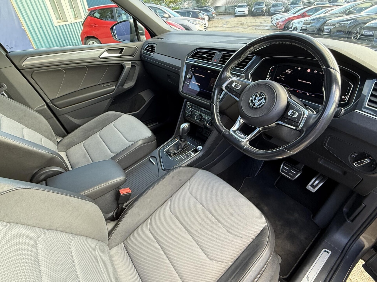 Used Volkswagen Tiguan 2019 for sale - 75987379: Photo 3