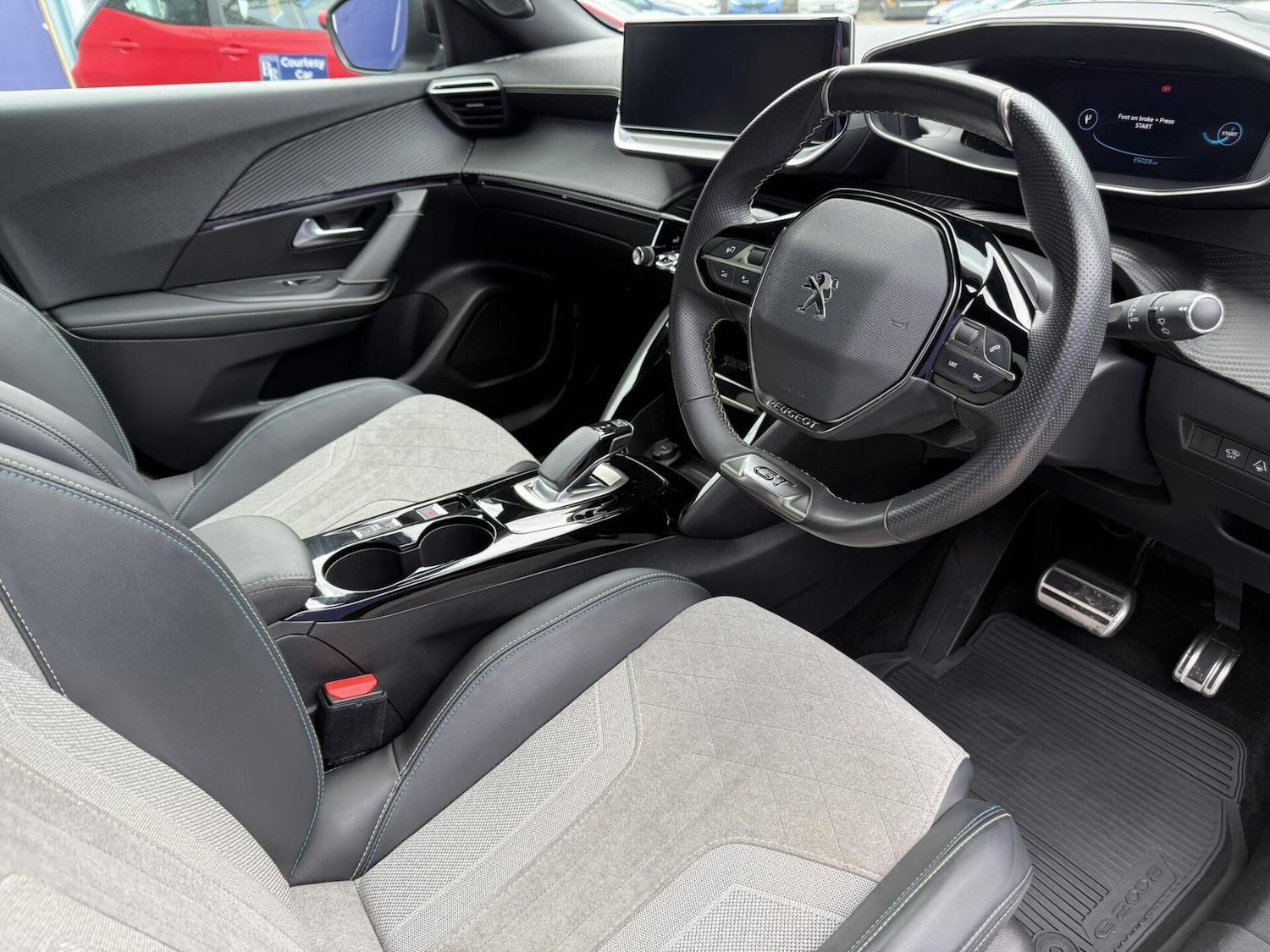 Used Peugeot 2008 2021 for sale - 77733804: Photo 2