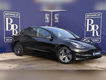 2022 - Long Range AWD 4dr Auto