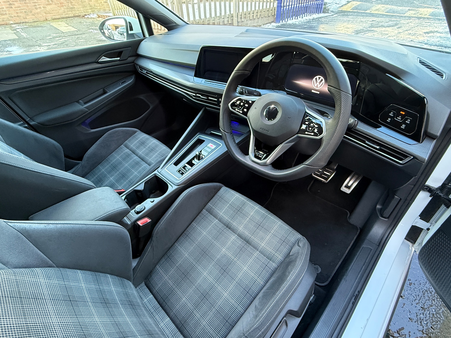 Used Volkswagen Golf for sale - 77208206: Photo 2