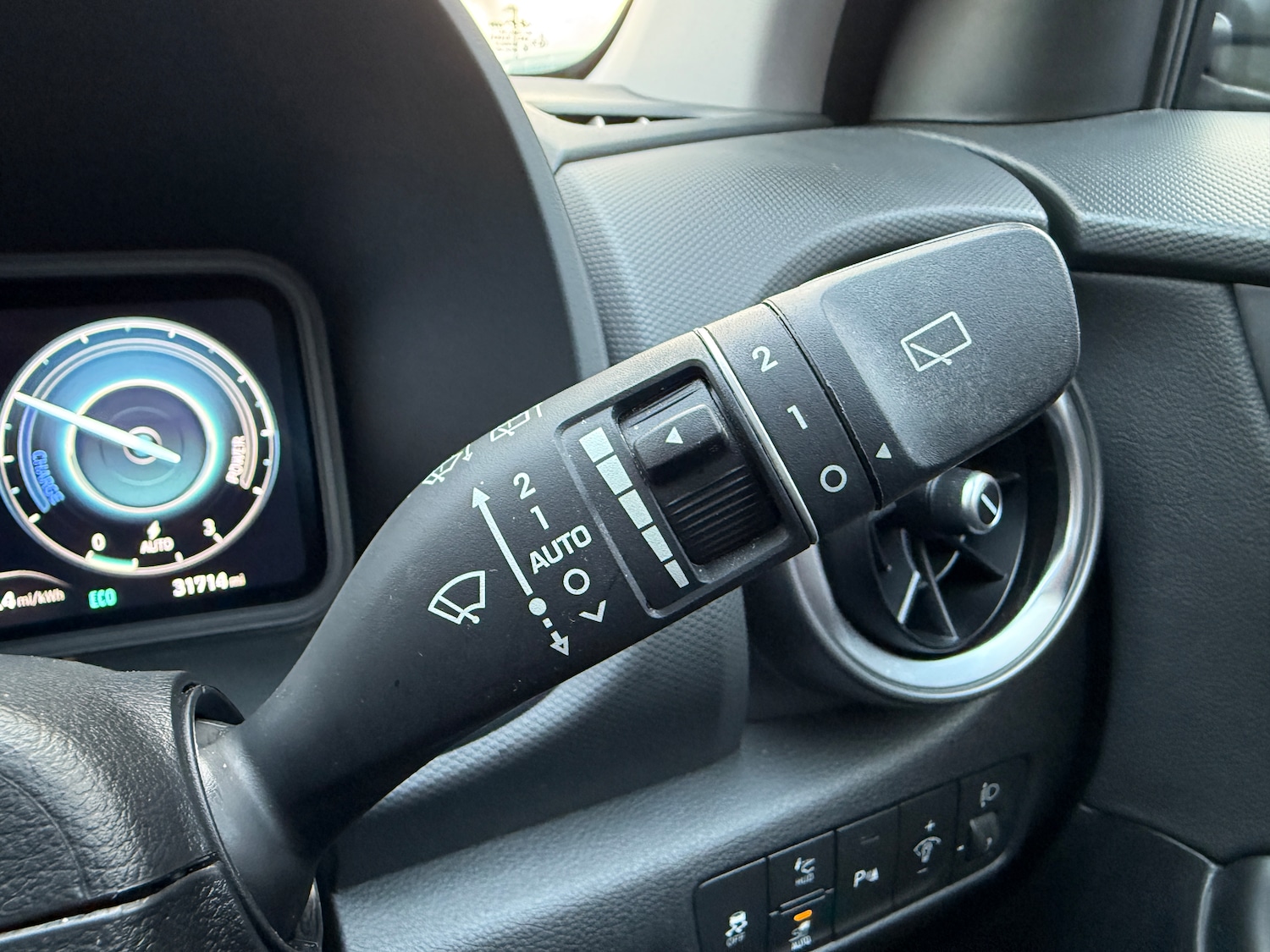 Used Hyundai KONA 2023 for sale - 77653870: Photo 33