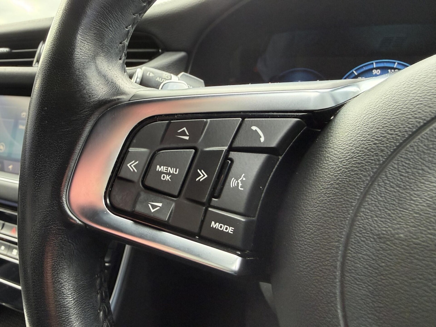 Used Jaguar XF 2018 for sale - 77947174: Photo 33