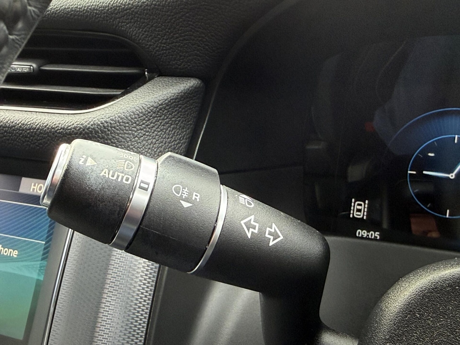 Used Jaguar XF 2018 for sale - 77947174: Photo 35