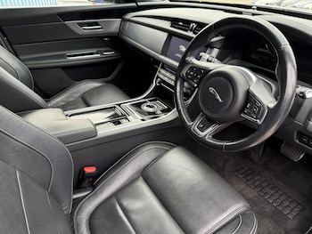 Used Jaguar XF 2018 for sale - 77947174: Photo