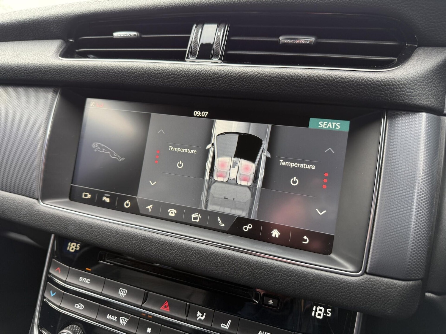 Used Jaguar XF 2018 for sale - 77947174: Photo 43