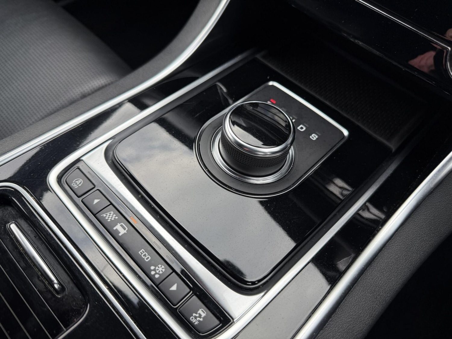 Used Jaguar XF 2018 for sale - 77947174: Photo 44