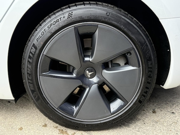 Used Tesla Model 3 2021 for sale - 76205810: Photo 18