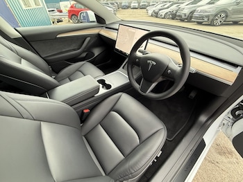 Used Tesla Model 3 2021 for sale - 76205810: Photo 3
