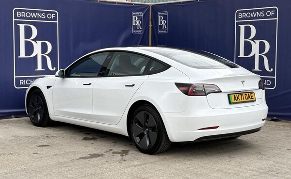 Used Tesla Model 3 2021 for sale - 76205810: Photo 8