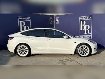 Used Tesla Model 3 2021 for sale - 76320809: Photo 4