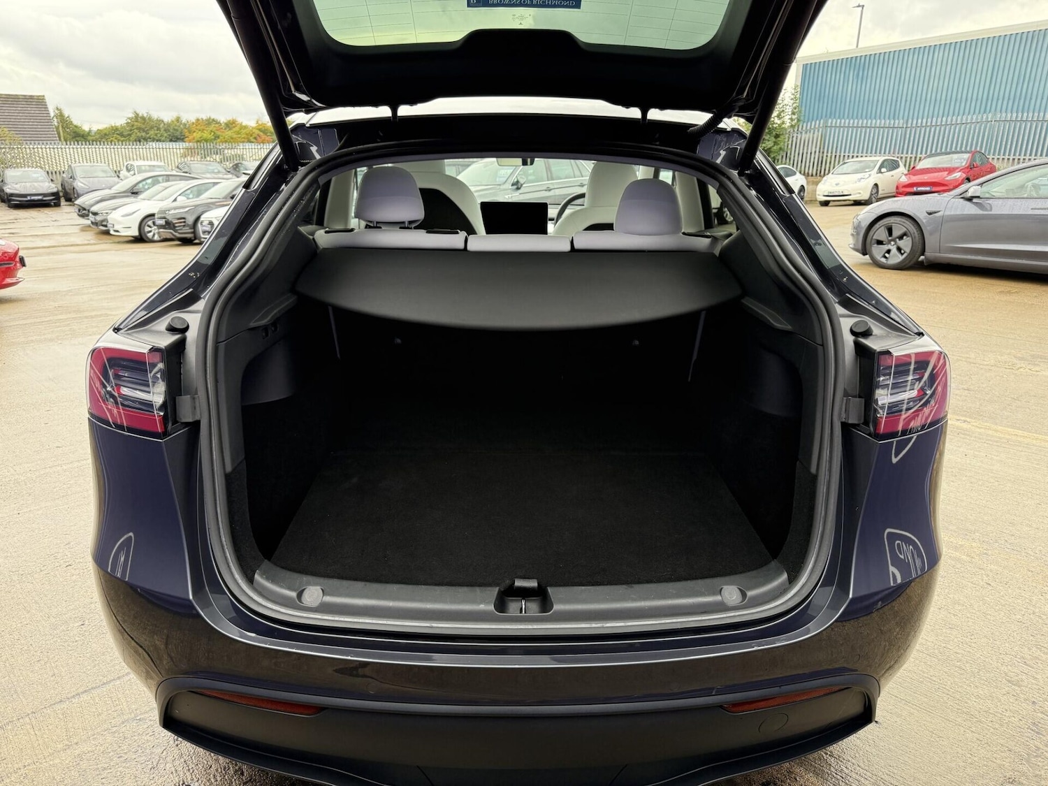 Used Tesla Model Y 2022 for sale - 76159739: Photo 22