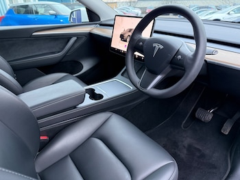 Used Tesla Model Y 2023 for sale - 77208277: Photo
