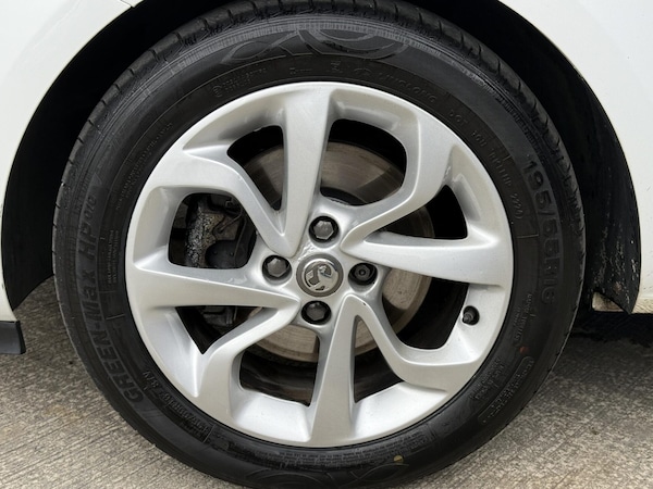 Used Vauxhall Corsa 2015 for sale - 76207564: Photo 19