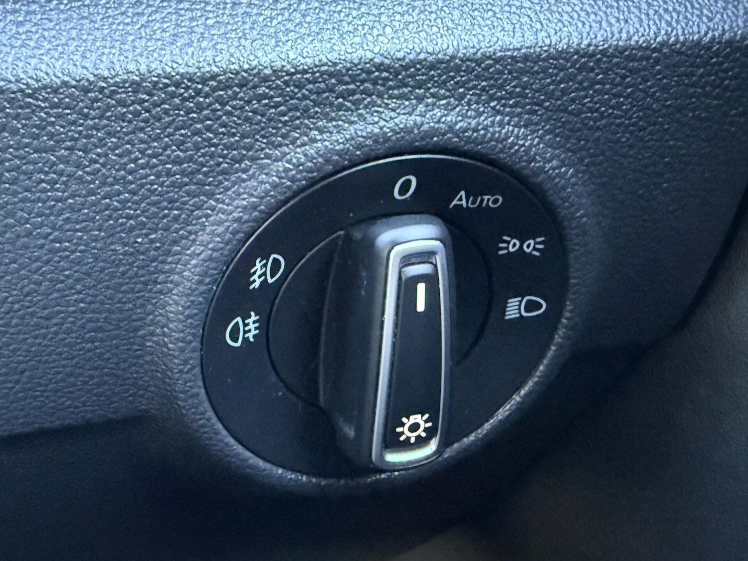 Used Volkswagen T-Roc 2021 for sale - 76343820: Photo 27