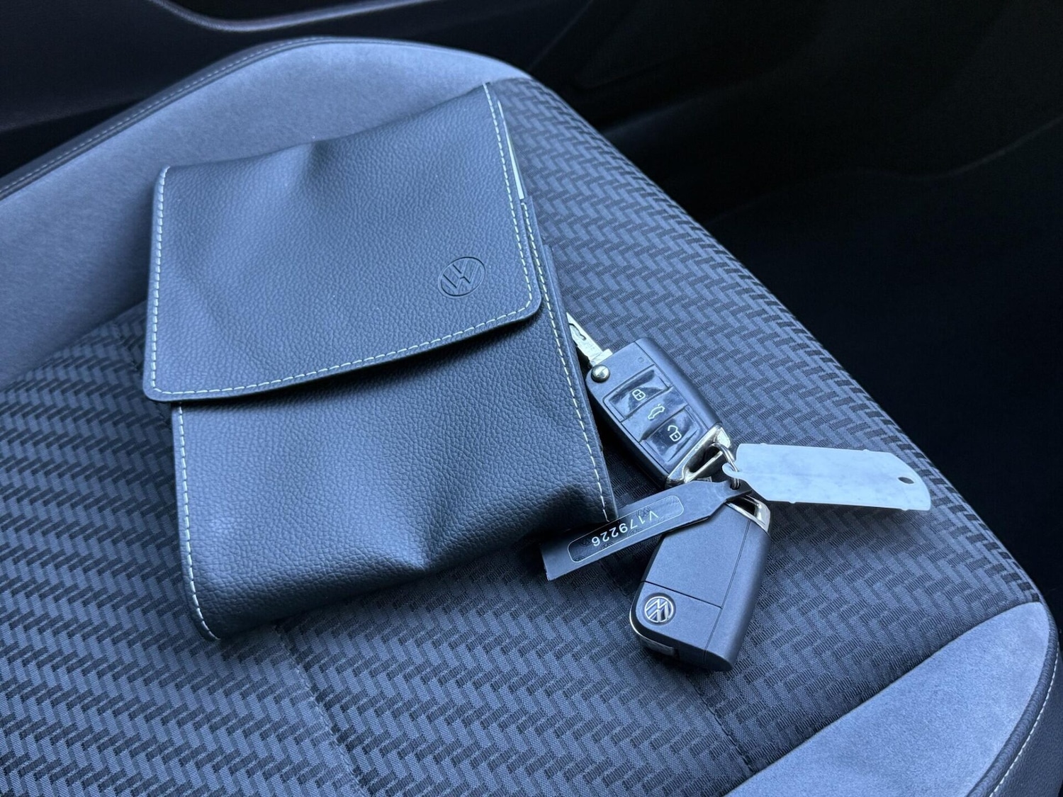 Used Volkswagen T-Roc 2021 for sale - 76343820: Photo 33