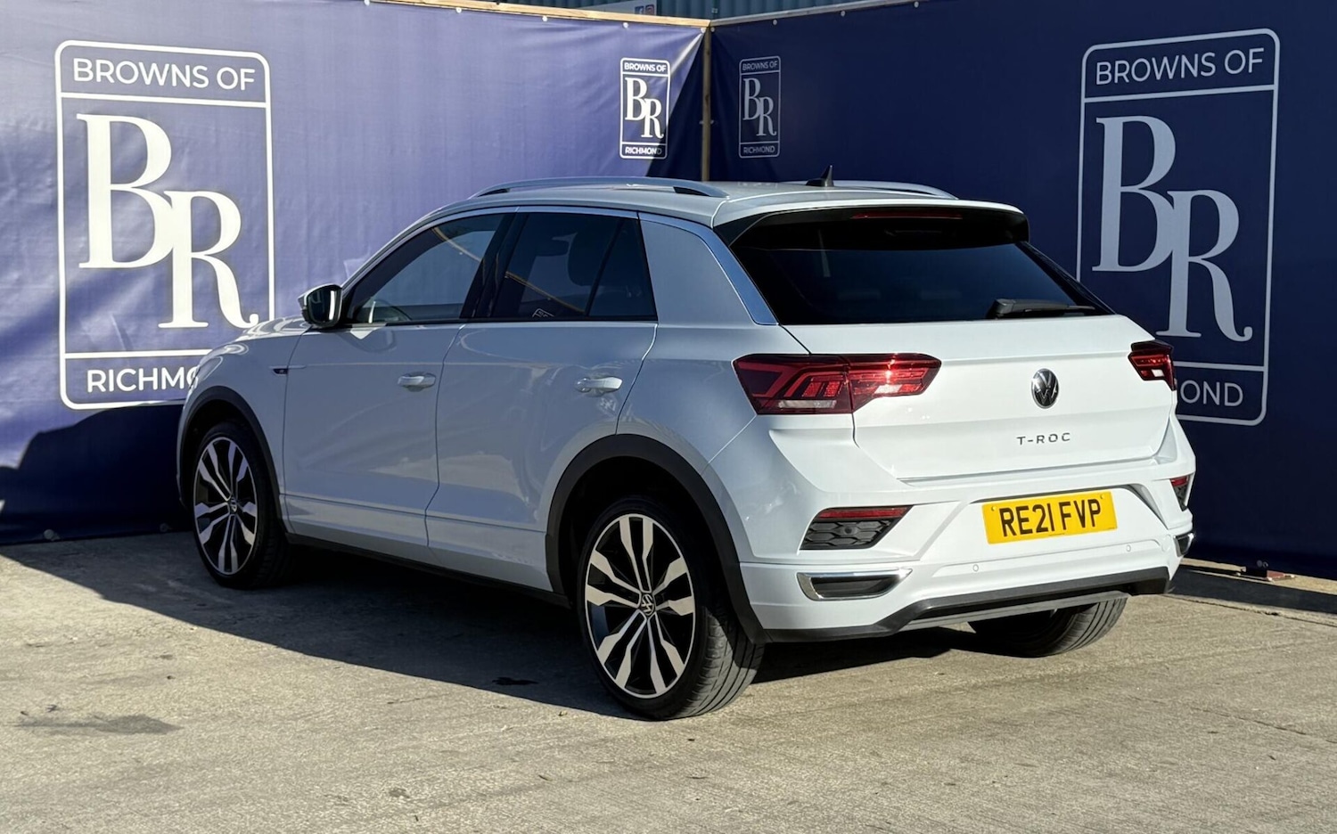 Used Volkswagen T-Roc 2021 for sale - 76343820: Photo 8