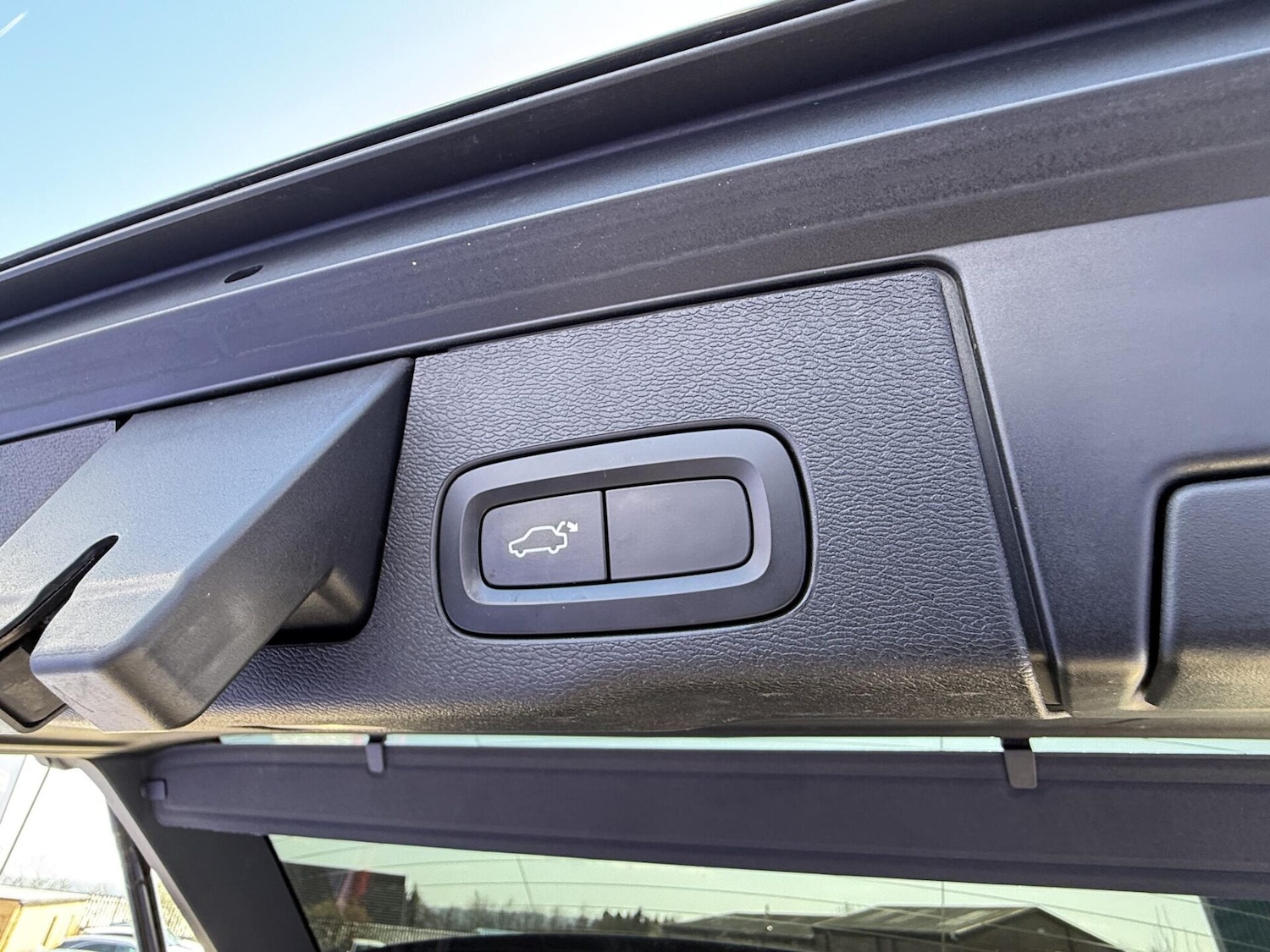 Used Volvo XC60 2019 for sale - 78176271: Photo 22