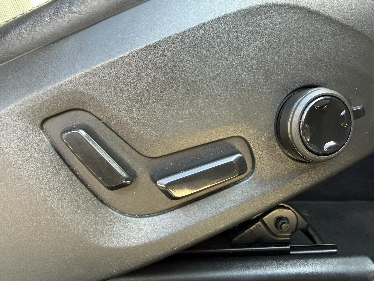 Used Volvo XC60 2019 for sale - 78176271: Photo 32