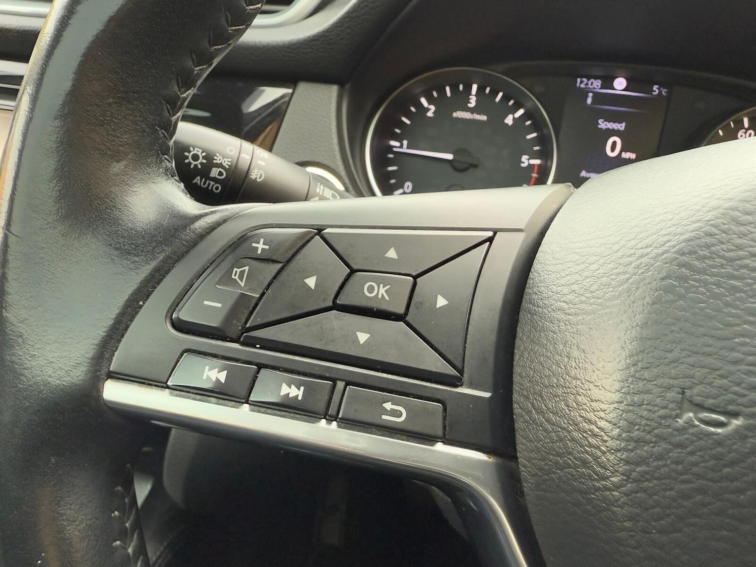 Used Nissan Qashqai 2018 for sale - 76710640: Photo 28