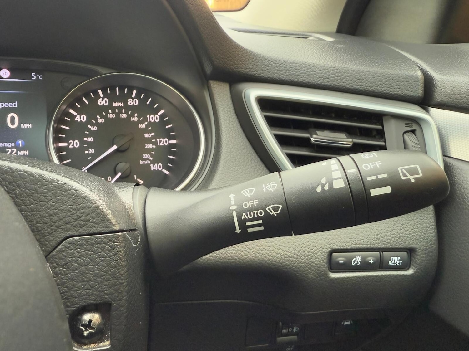 Used Nissan Qashqai 2018 for sale - 76710640: Photo 31