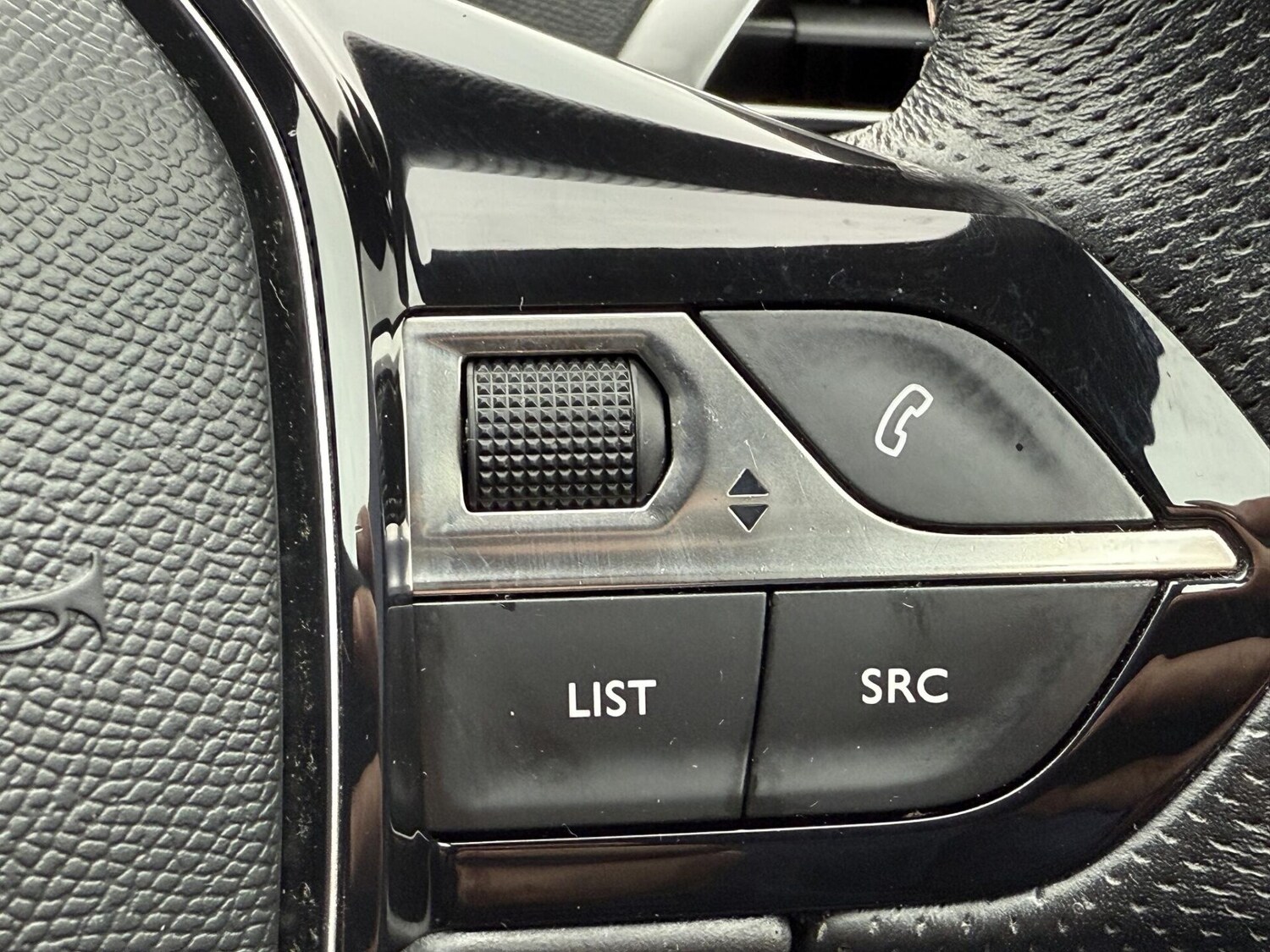 Used Peugeot 3008 2018 for sale - 76119907: Photo 28