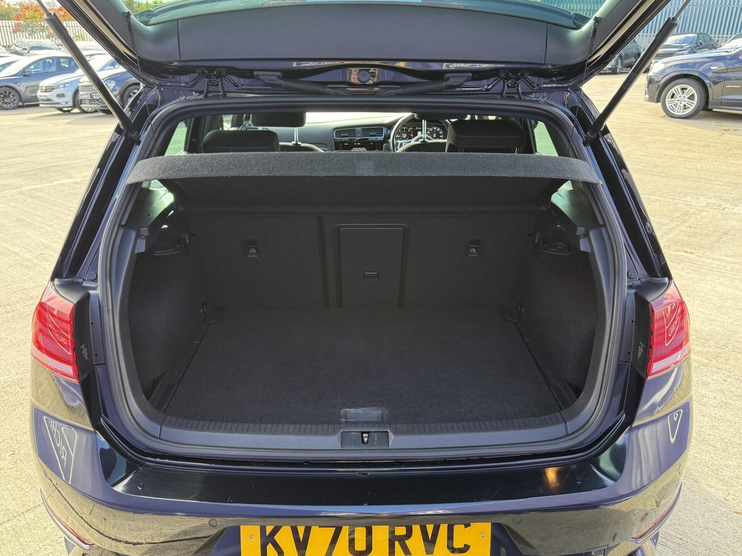 Used Volkswagen Golf 2020 for sale - 76343825: Photo 21