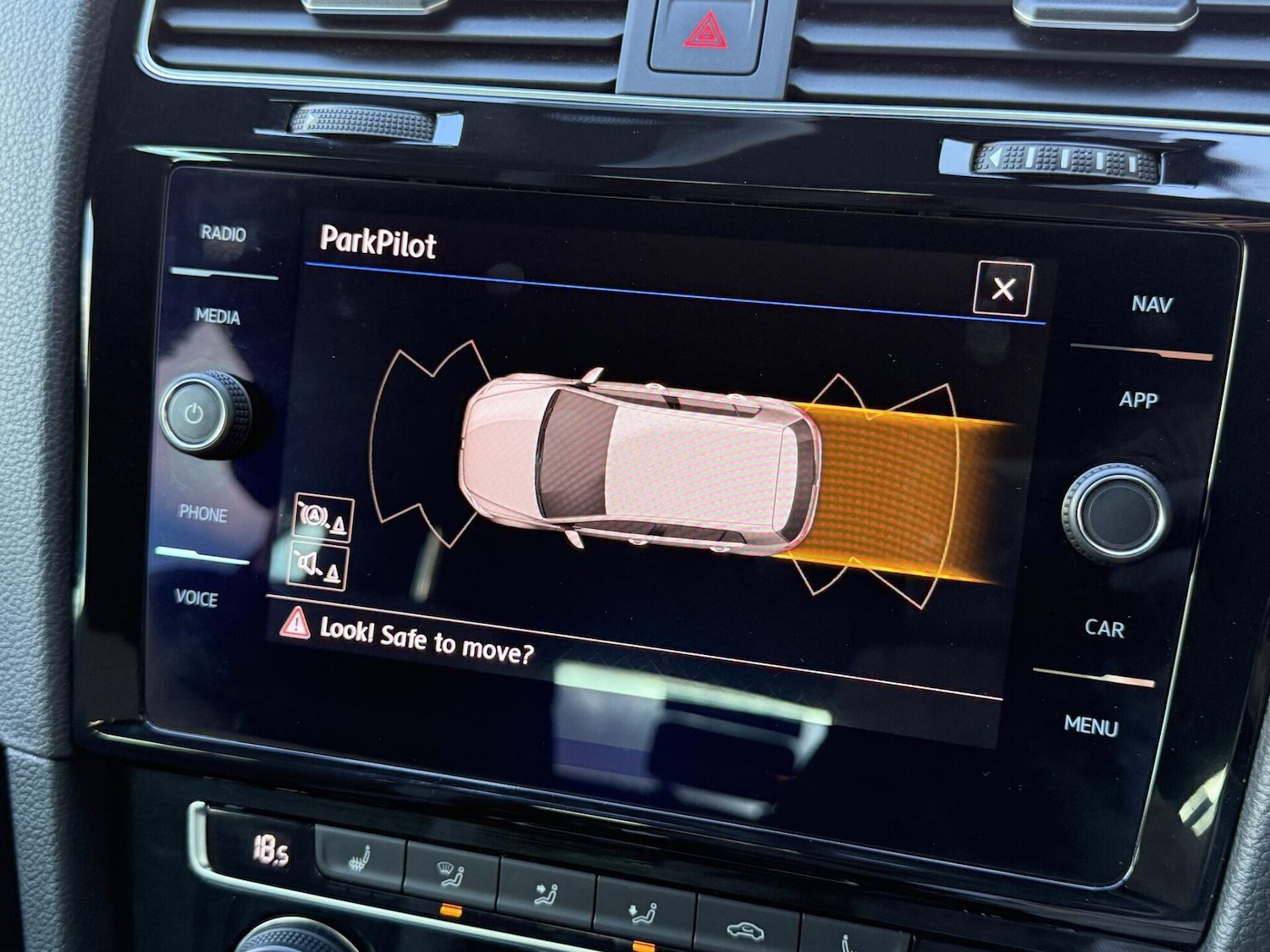 Used Volkswagen Golf 2020 for sale - 76343825: Photo 32