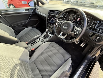Used Volkswagen Golf 2020 for sale - 76343825: Photo