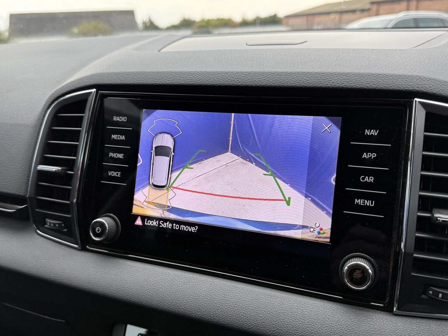 Used Skoda Karoq 2022 for sale - 76093338: Photo 28