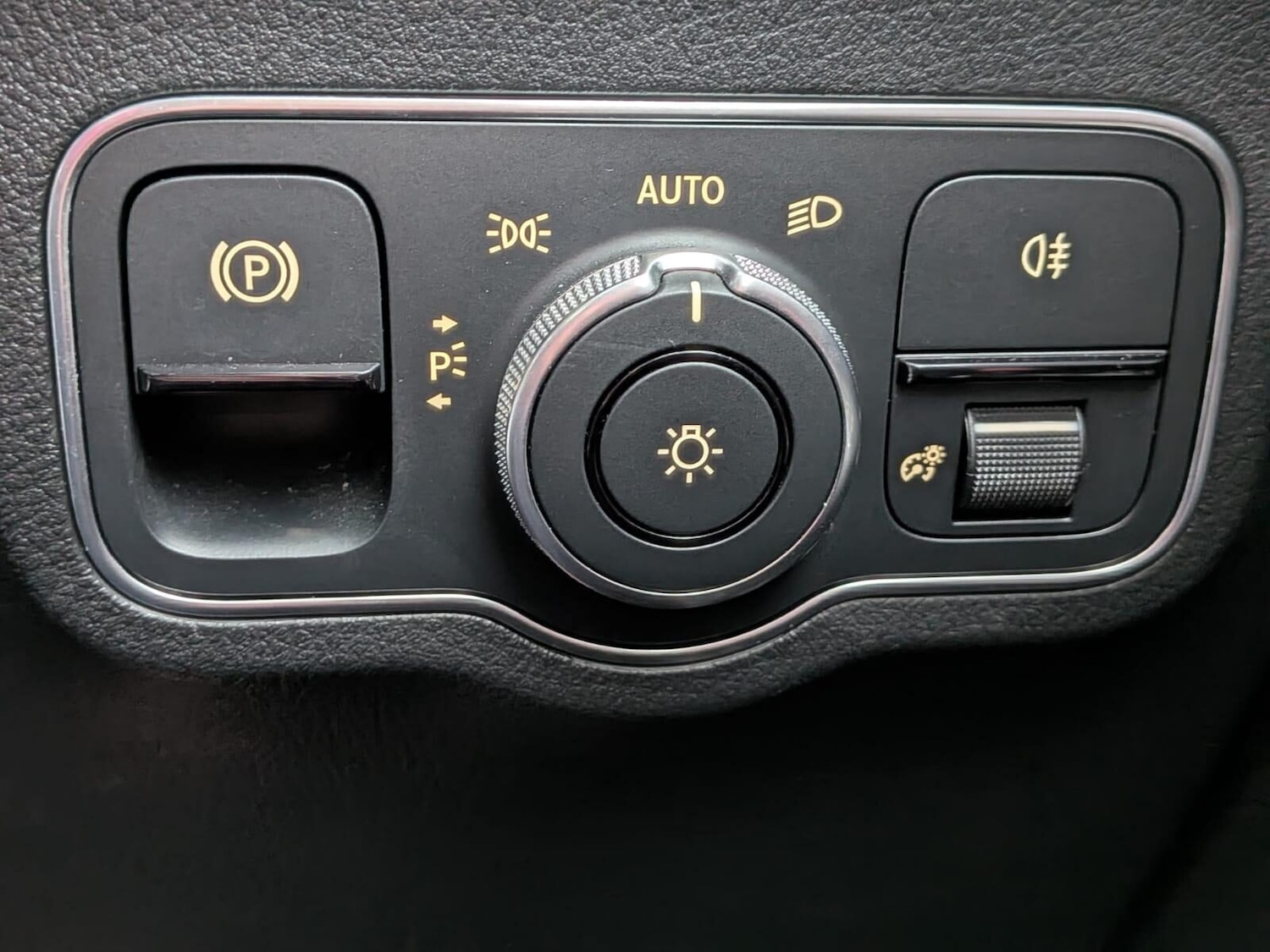 Used Mercedes-Benz EQA 2022 for sale - 76506061: Photo 37