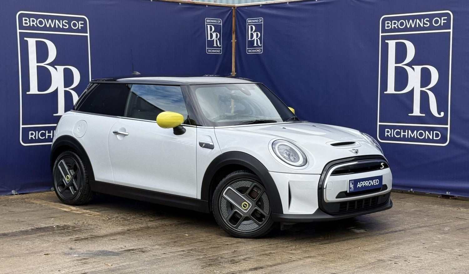 Used MINI Hatch 2021 for sale - 76334336: Photo 1
