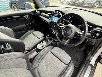 Used MINI Hatch 2021 for sale - 76334336: Photo