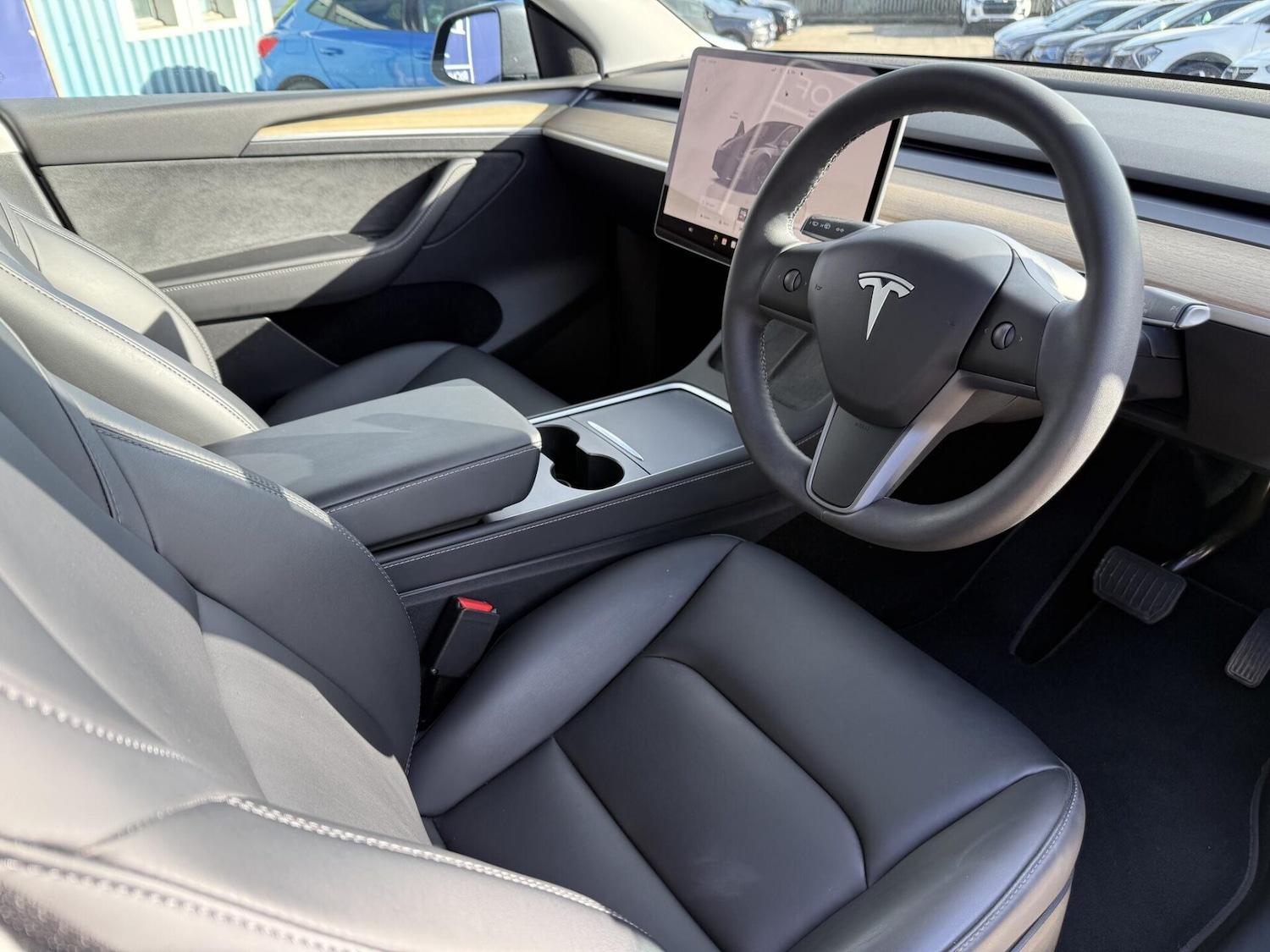 Used Tesla Model Y 2023 for sale - 78015901: Photo 2
