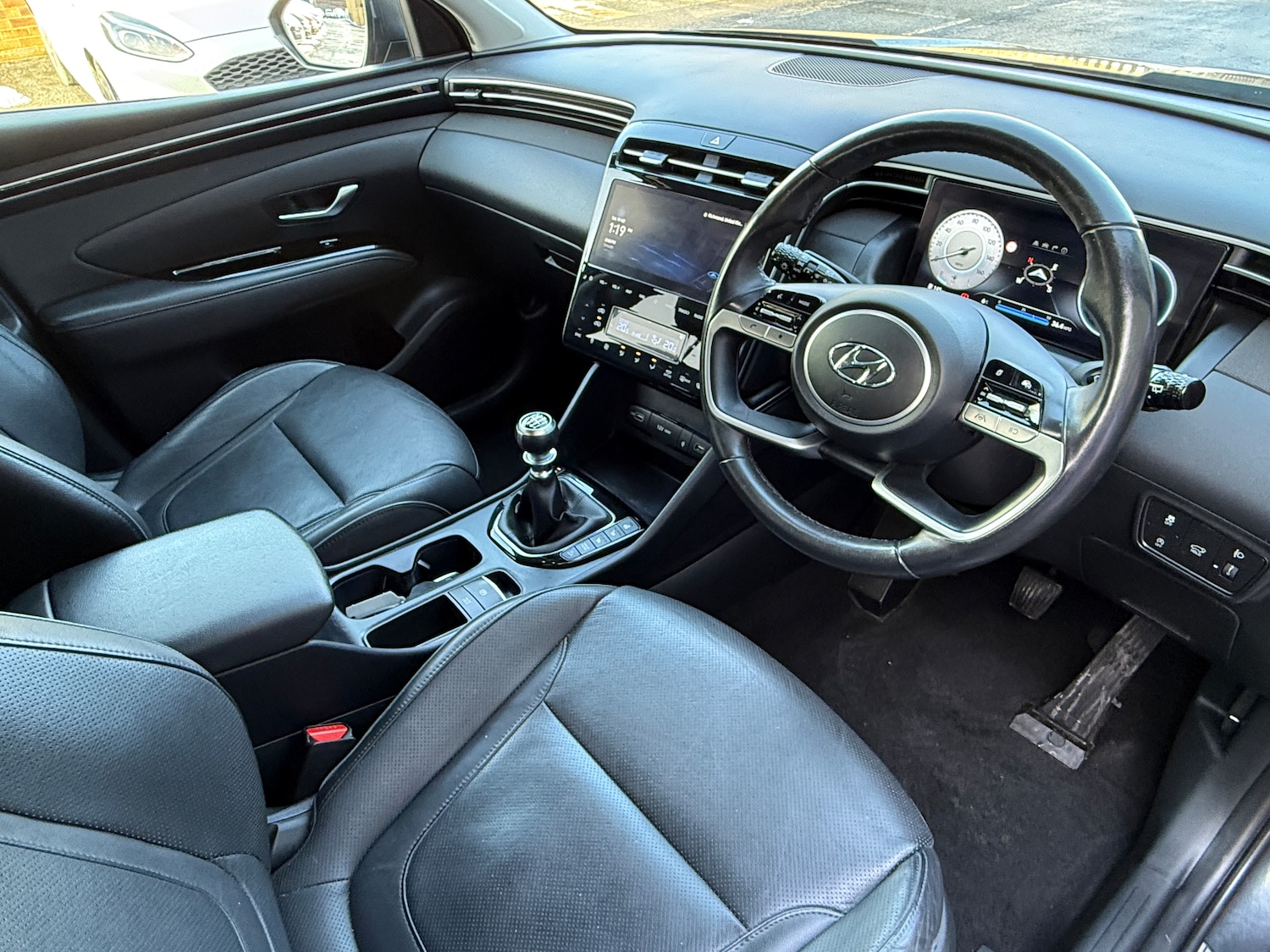 Used Hyundai TUCSON 2023 for sale - 77556063: Photo 2