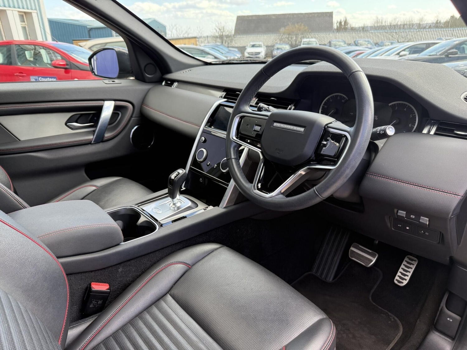 Used Land Rover Discovery Sport 2022 for sale - 78111887: Photo 2