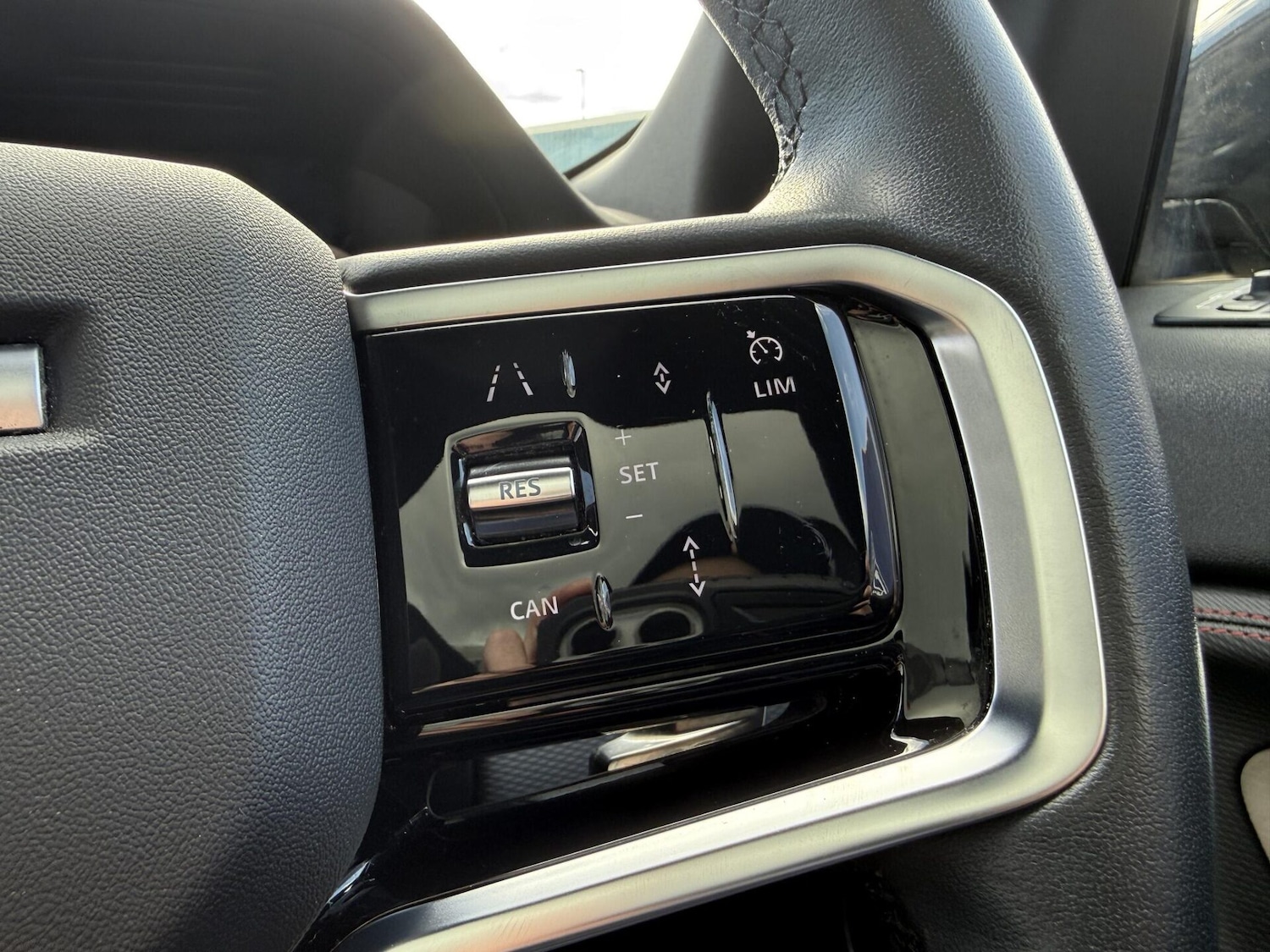 Used Land Rover Discovery Sport 2022 for sale - 78111887: Photo 33