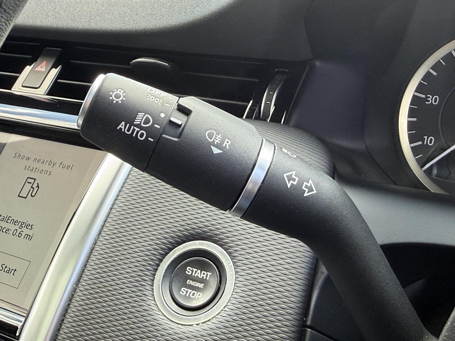 Used Land Rover Discovery Sport 2022 for sale - 78111887: Photo 37