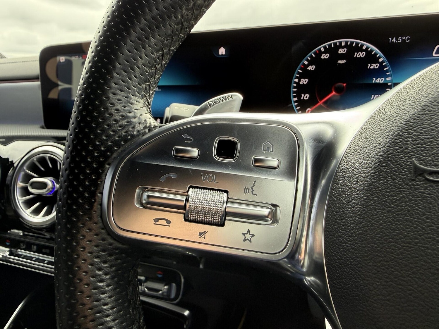 Used Mercedes-Benz A-Class 2019 for sale - 77952102: Photo 33