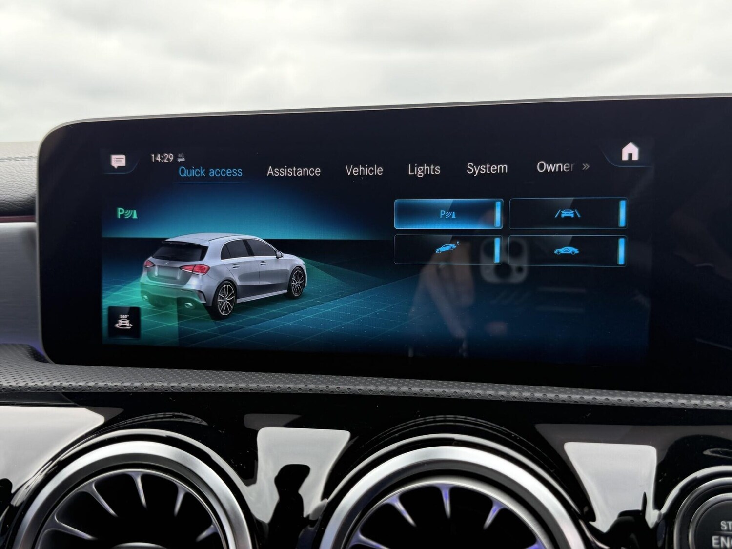 Used Mercedes-Benz A-Class 2019 for sale - 77952102: Photo 41