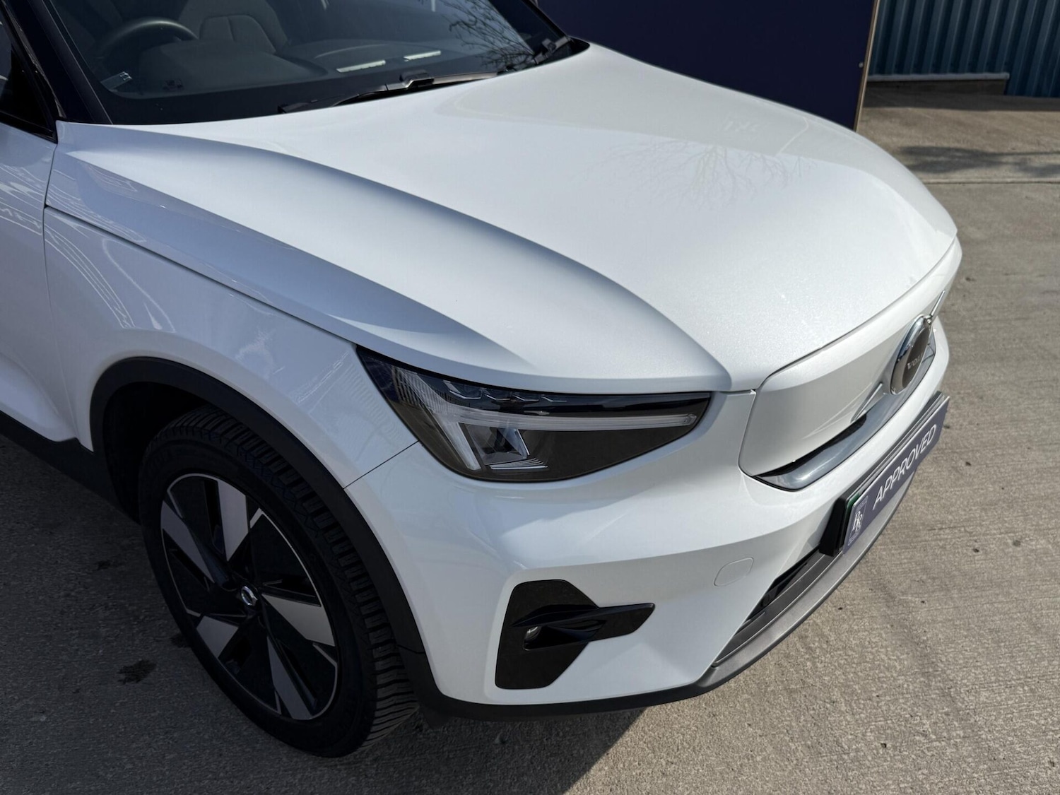 Used Volvo XC40 2023 for sale - 77947179: Photo 13