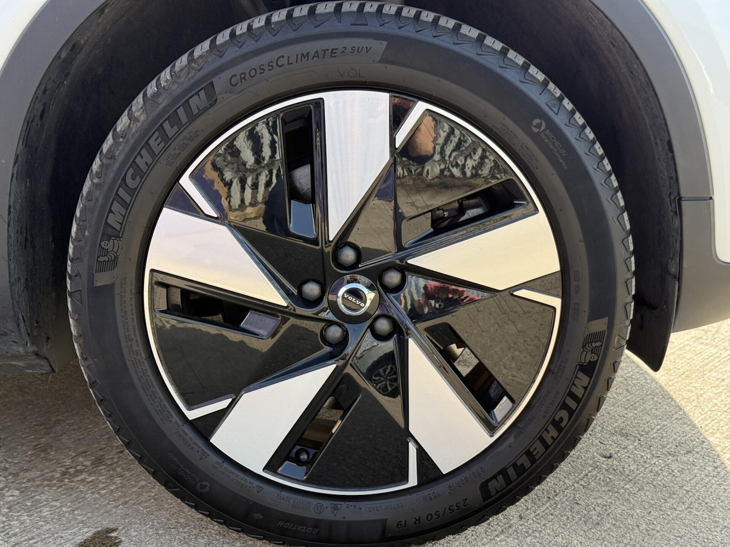 Used Volvo XC40 2023 for sale - 77947179: Photo 14