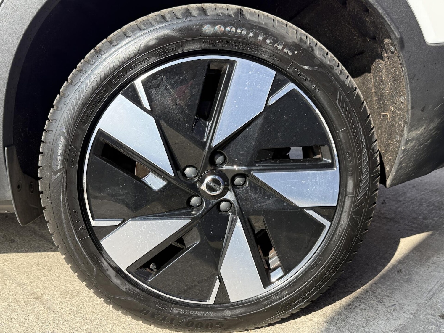 Used Volvo XC40 2023 for sale - 77947179: Photo 16