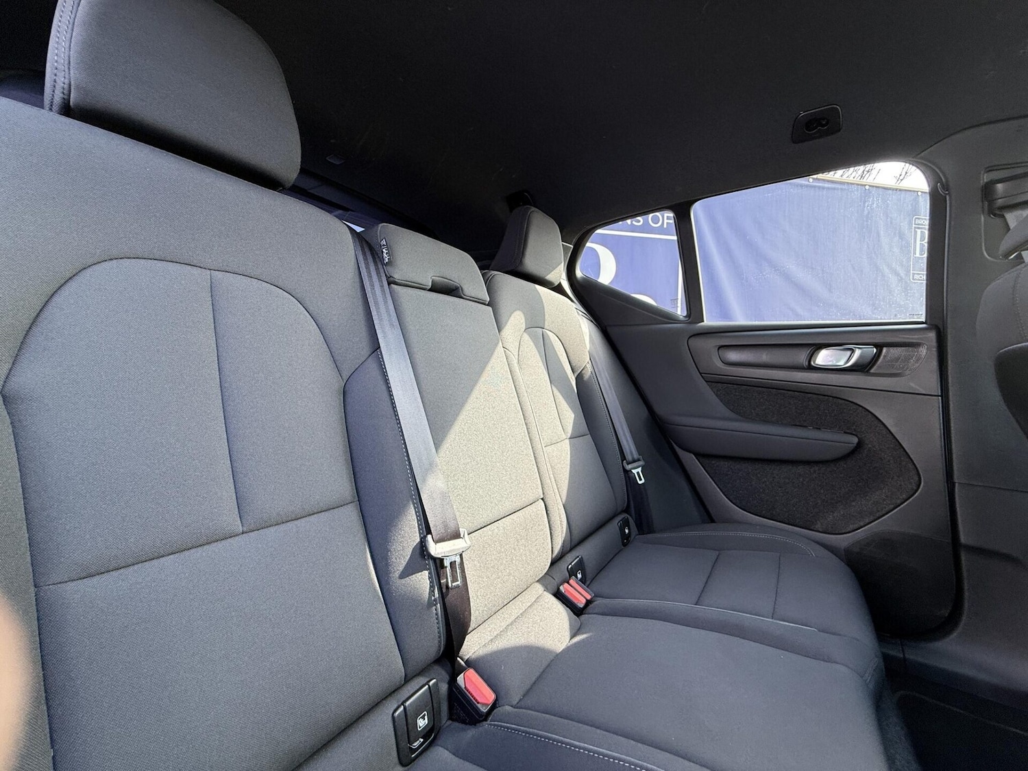 Used Volvo XC40 2023 for sale - 77947179: Photo 26